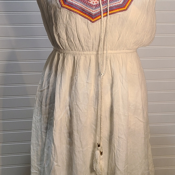 Magic White Tribal Print Dress - Picture 3 of 5